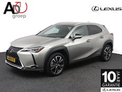 Lexus UX - 250h Business Line | Trekhaak | 18'' velgen | Keyless entry | Privacy Glass |