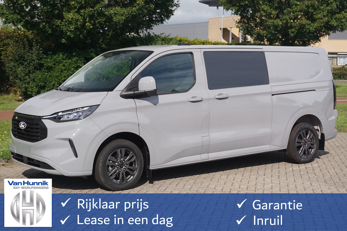 Ford Transit Custom - 320L 170PK DC Limited AUT MY2024 Navi, ACC, Camera, 17" LM, 2x Schuifdeur!! NR. 691 - AutoWereld.nl