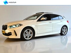 BMW 1-serie - (f40) 118i 136PK AUTOMAAT M-SPORT PANO NAVI PROF SHADOWLINE CAMERA WINTERPACK VIRTUAL NAP