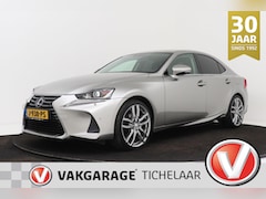 Lexus IS - 300h Hybrid | Navigatie | 19" Velgen | PDC V+A | Voorruitverwarming |