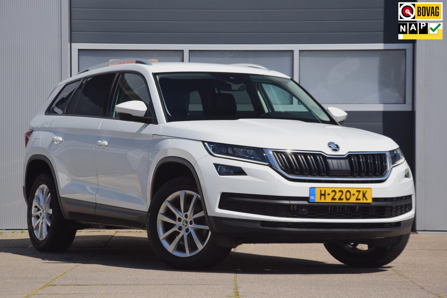 Skoda Kodiaq - 1.5 TSI Limited Business Edition TREKHAAK/CAMERA/COMFORT/FUNCTIE PAKKET - AutoWereld.nl