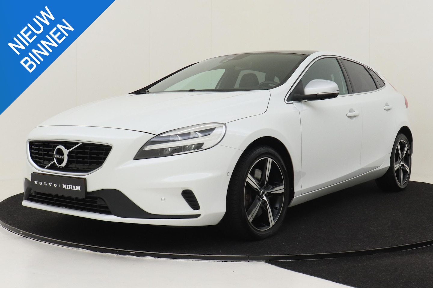 Volvo V40 - 1.5 T3 Polar+ Sport - AutoWereld.nl