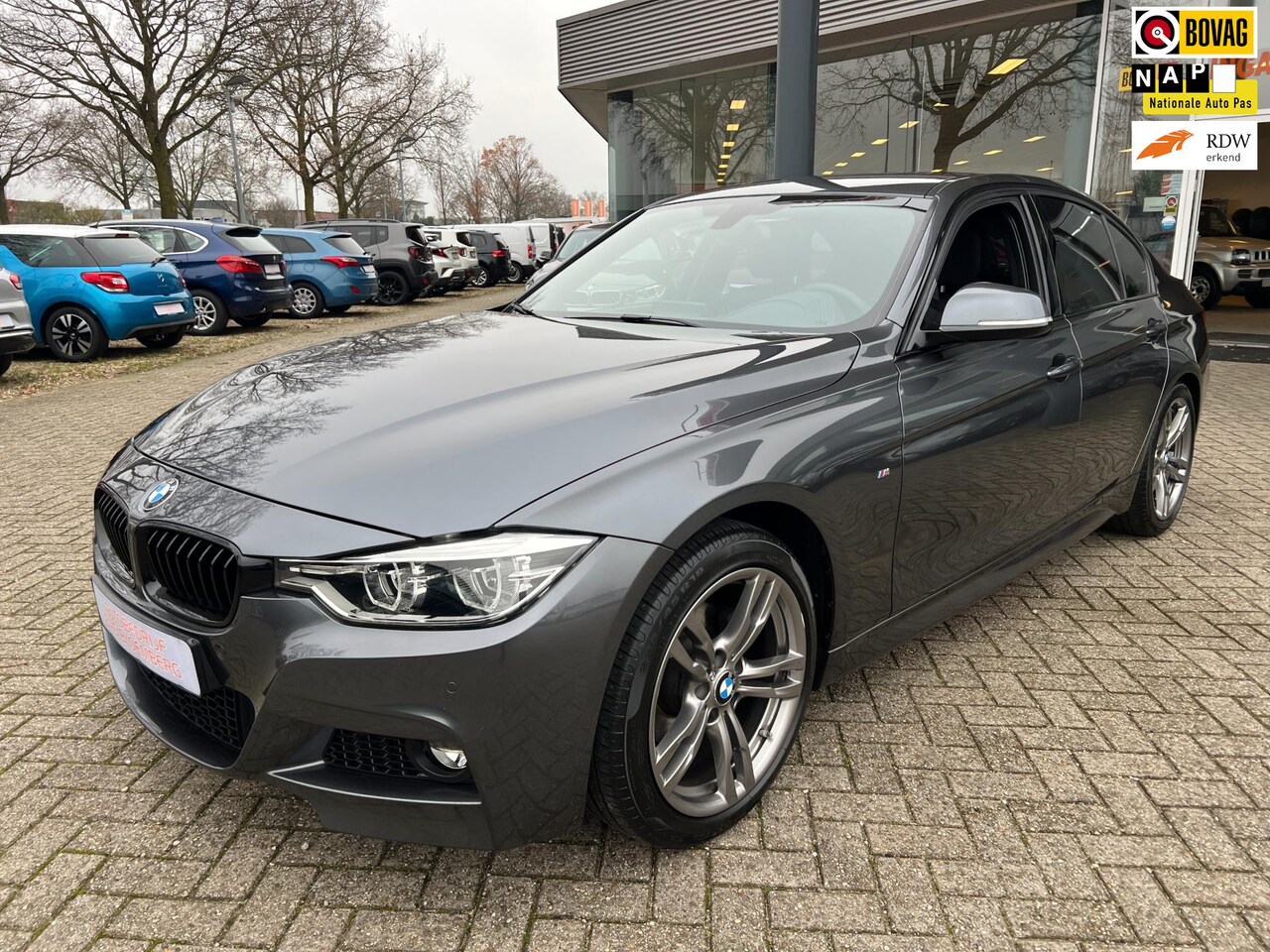 BMW 3-serie - 320i High Executive 320i High Executive, sport, Automaat, Navi, Leer, Lm Velgen, etc - AutoWereld.nl