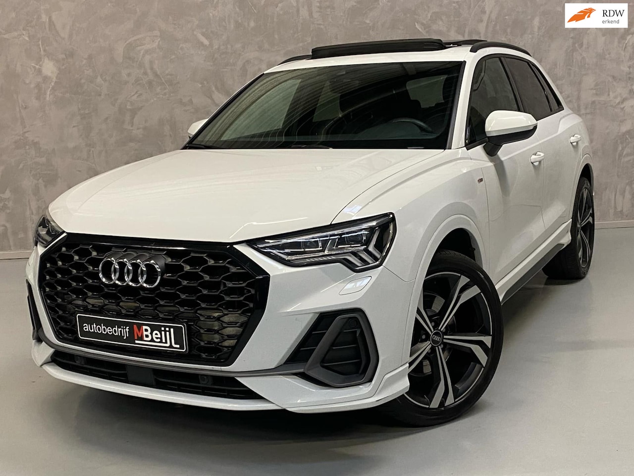 Audi Q3 - 45 TFSI quattro / 3X S-Line /Pano /Sfeer /Camera - AutoWereld.nl