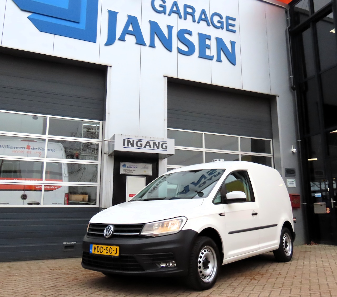 Volkswagen Caddy - 2.0 TDI L1H1 BMT Comfortline Navigatie Cruise Airco - AutoWereld.nl