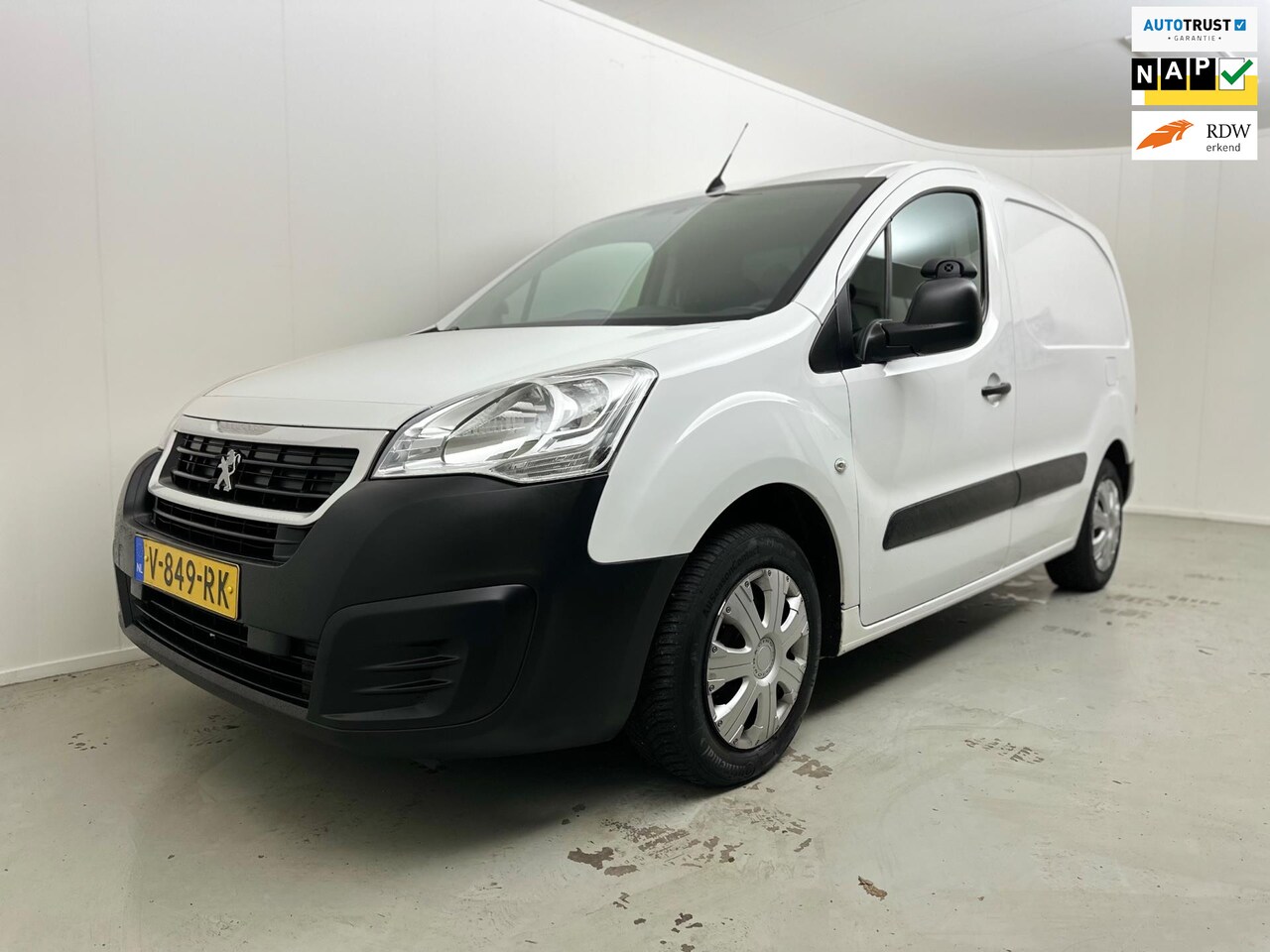 Peugeot Partner - 120 1.6 BlueHDi 75 L1 Premium # Navi # Cruise # Pdc # Airco # betimmering # - AutoWereld.nl