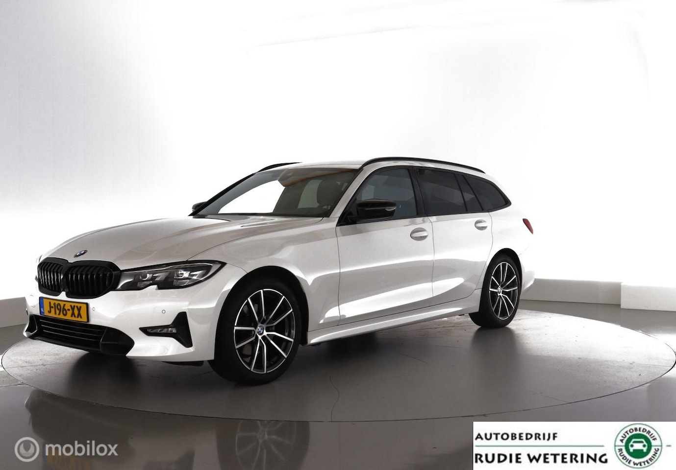 BMW 3-serie Touring - 320i 184PK Automaat High Executive Edition leer|led|nav|ecc|lmv18 - AutoWereld.nl