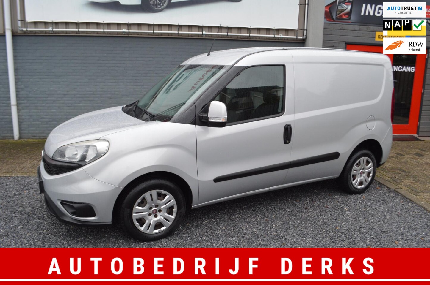 Fiat Doblò Cargo - 1.3 MJ L1H1 Bj 2016 Airco Navi PDC Trekhaak - AutoWereld.nl