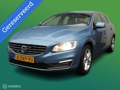 Volvo V60 - 2.4 D6 Momentum Automaat 255dkm NAP