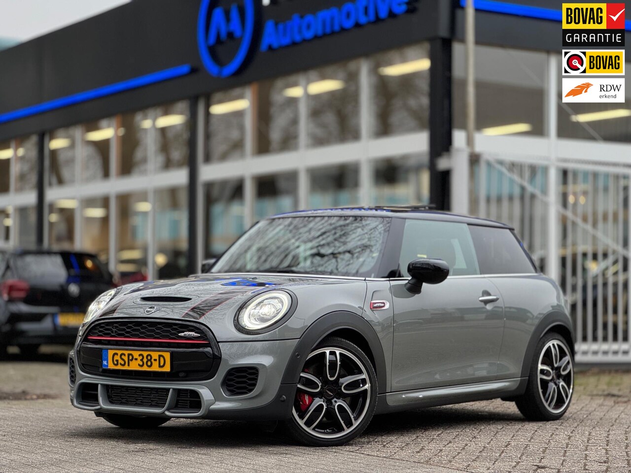 MINI John Cooper Works - Mini 2.0 Chili|Pano|Adaptive cr|Head up|Automaat|Cognac leder|Apple Carplay|Stoelverwarmin - AutoWereld.nl