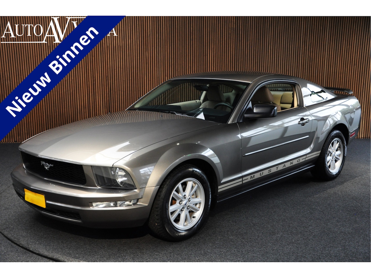 Ford Mustang - USA 4.0 V6 Automaat Airco Elektr. verst. stoel. LM velgen - AutoWereld.nl