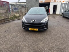 Peugeot 207 - 1.4-16V Color-line