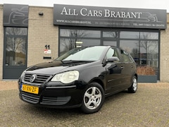 Volkswagen Polo - 1.4-16V Optive / airco/5deurs/ navigatie/lm velgen