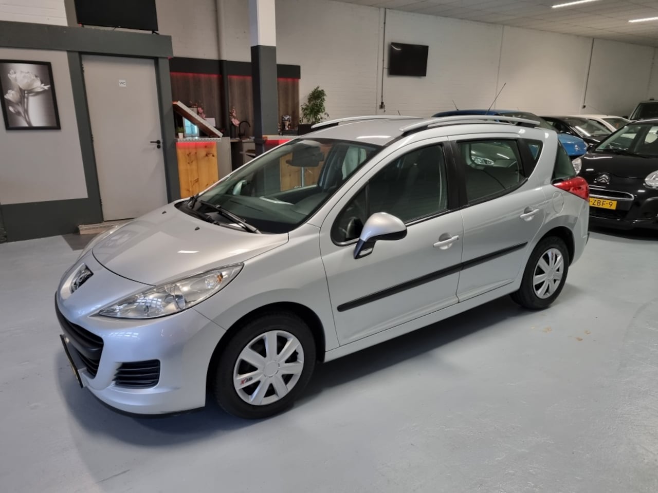 Peugeot 207 SW - 1.4 VTi X-line 1.4 VTi X-line - AutoWereld.nl