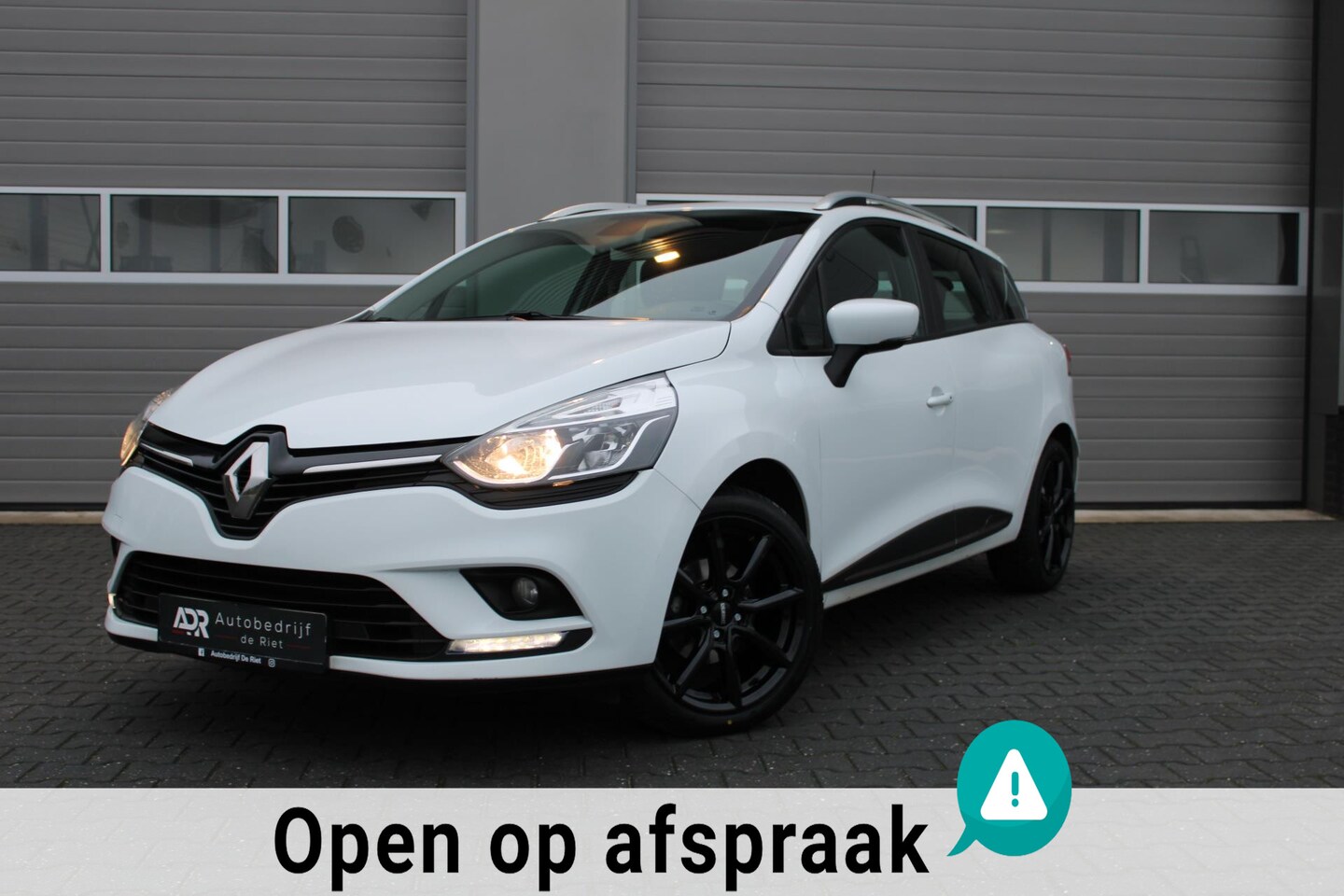 Renault Clio - 0.9 TCe BOSE SOUND /17 INCH LM / AIRCO / PDC ACHTER/ STOELVER/NAVI VOLL - AutoWereld.nl