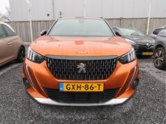 Peugeot 2008 - 130 Pk * GT-Line * AUTOMAAT * EAT6 * * Zwart Lederen interieur * Navigatie * Massage Stoel