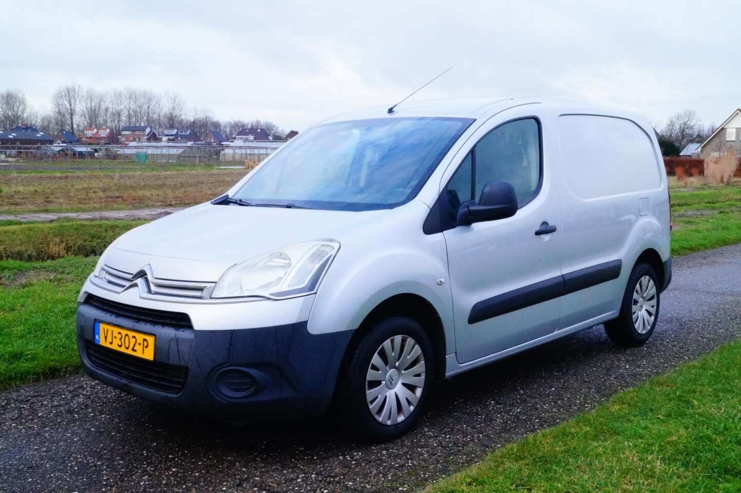 Citroën Berlingo - 1.6 HDI 500 Club Economy 3-zits Schuifdeur - AutoWereld.nl