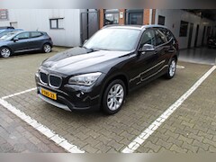 BMW X1 - sDrive20i Executive Automaat / trekhaak / xenon