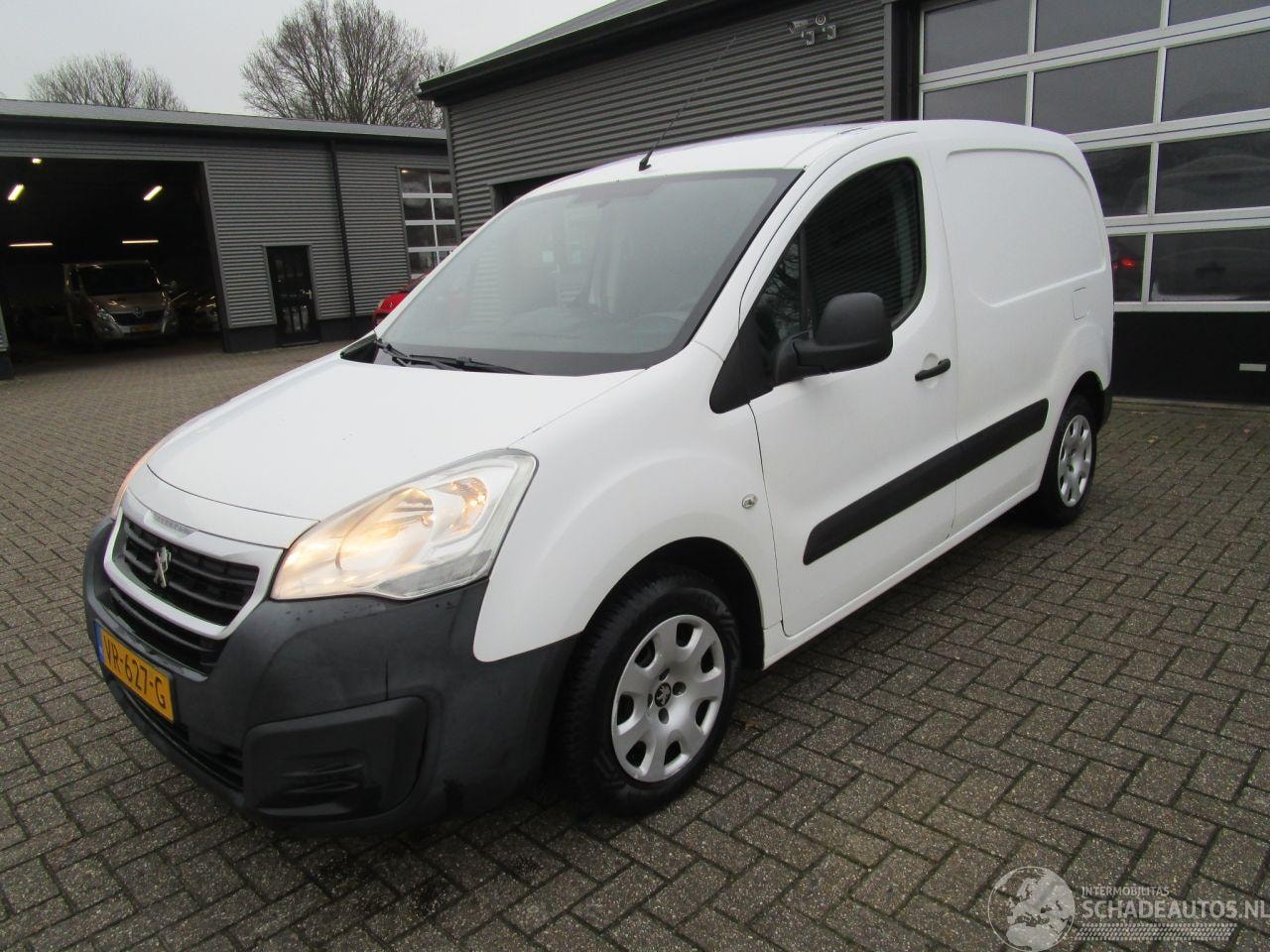 Peugeot Partner - 120 1.6 HDi 75 L1 XR 120 1.6 HDI 75 L1 XR - AutoWereld.nl