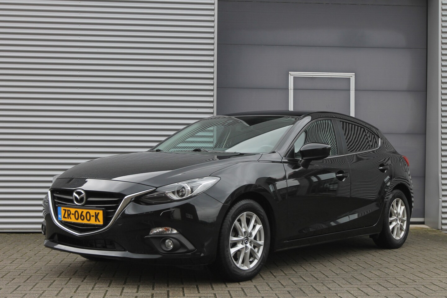 Mazda 3 - 1.5 TS I NAVI I CLIMA. I TREKHAAK - AutoWereld.nl