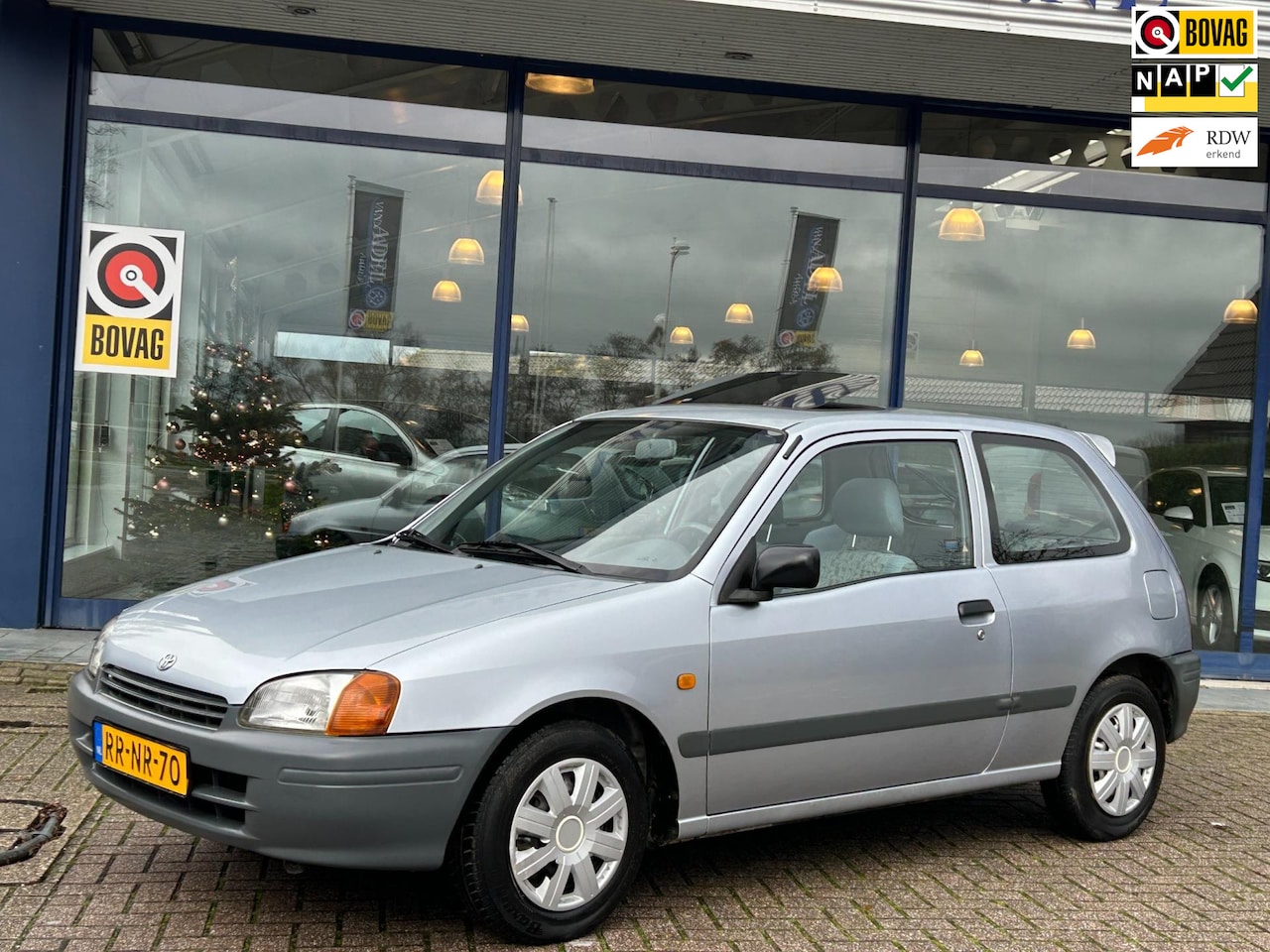 Toyota Starlet - 1.3-16V XLi GTSi Automaat Zonnedak Trekhaak APK 9-25 NAP NL-Auto Nette Staat! - AutoWereld.nl