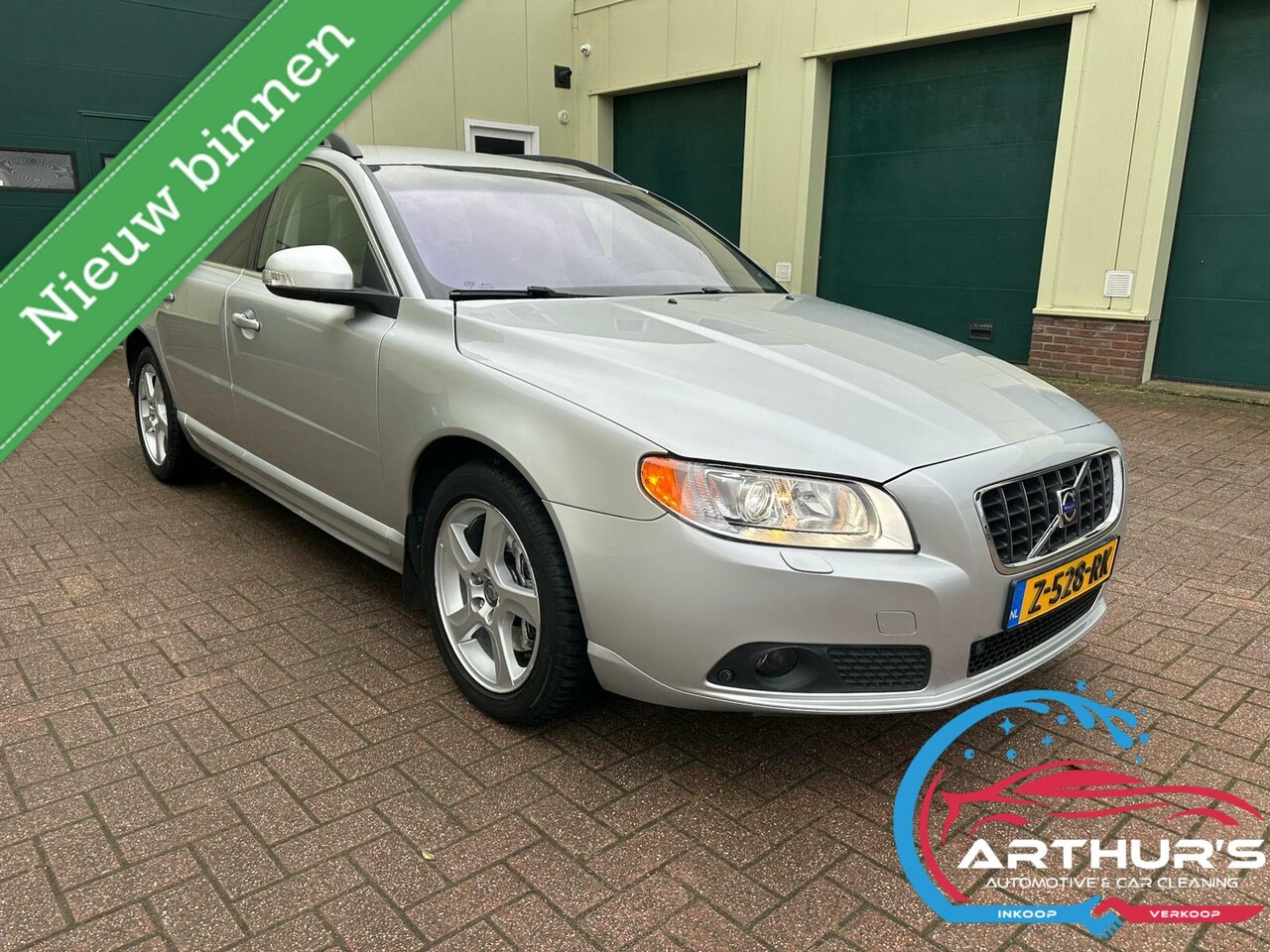 Volvo V70 - 3.0 T6 AWD Momentum 3.0 T6 AWD Momentum - AutoWereld.nl