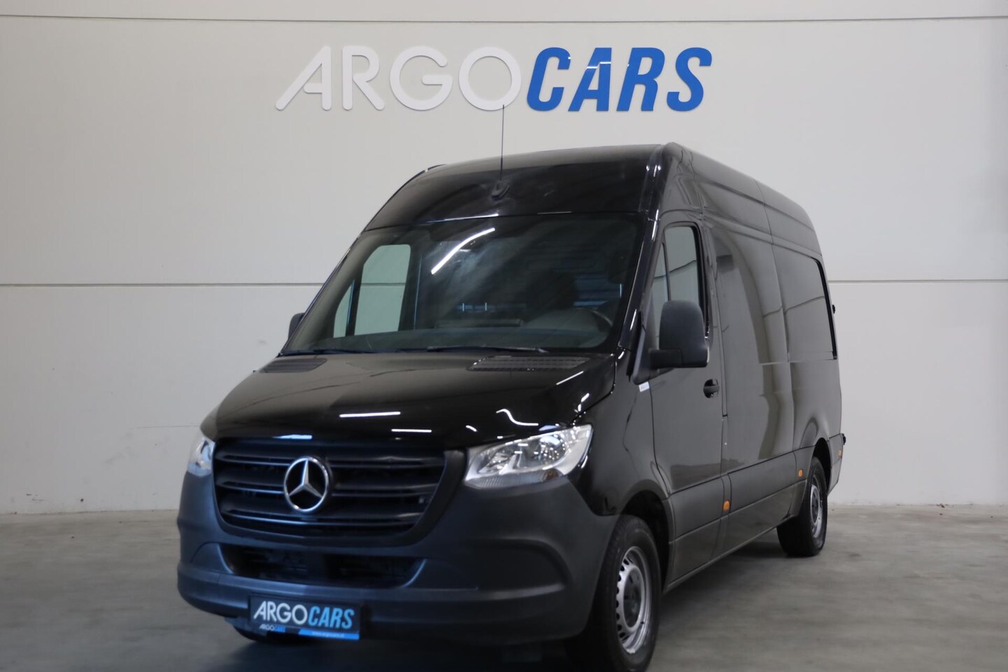 Mercedes-Benz Sprinter - 314 CDI L2/H2 ZWART CAMERA CLIMA/AIRCO TREKHAAK STOELVERWARMING TOP BUS LEASE v/a € 199,- - AutoWereld.nl