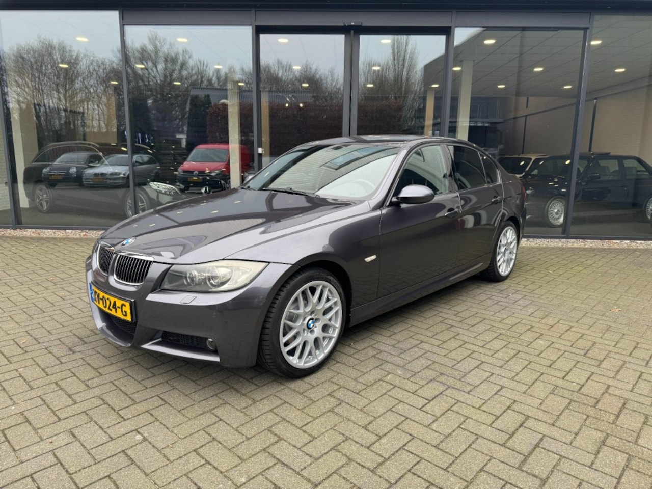 BMW 3-serie - 325i xDrive 6-Cil M-Sport,Xenon,Clima,Navi+Carplay,PDC,Alcantara - AutoWereld.nl