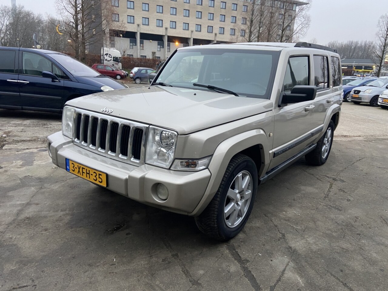 Jeep Commander - 4.7 V8 Limited 4.7 V8 Limited - AutoWereld.nl