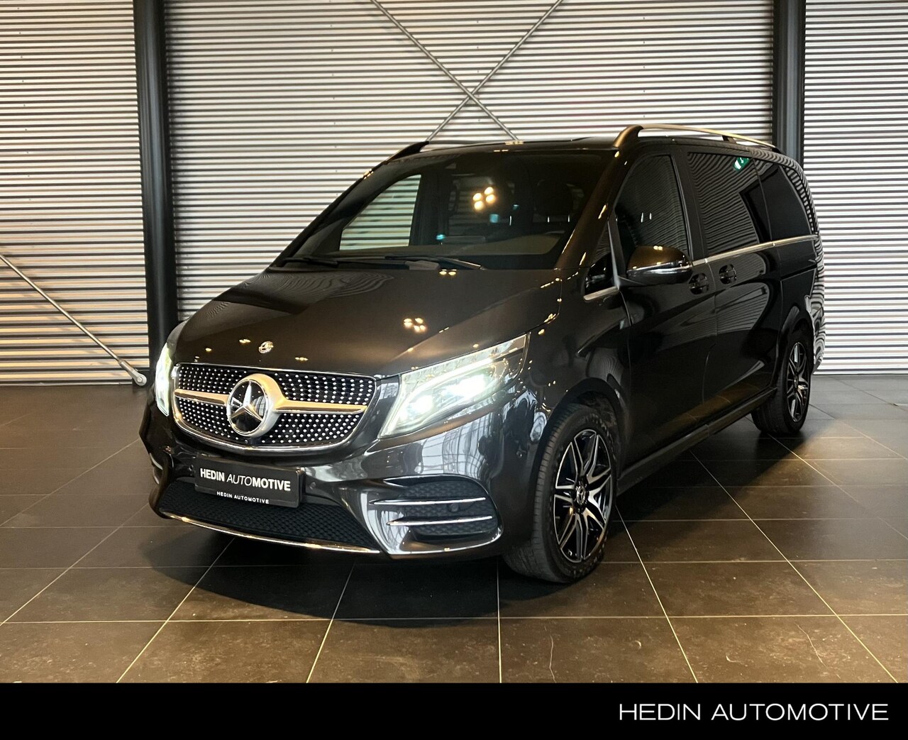 Mercedes-Benz V-klasse - V 300d Lang Automaat Avantgarde Edition | AMG Line | Standkachel | Distronic+ | Comand Onl - AutoWereld.nl