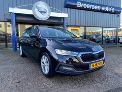 Skoda Octavia Combi - 1.0 TSI MHEV 110pk DSG Business Edition met Trekhaak, Smartlink en Camera