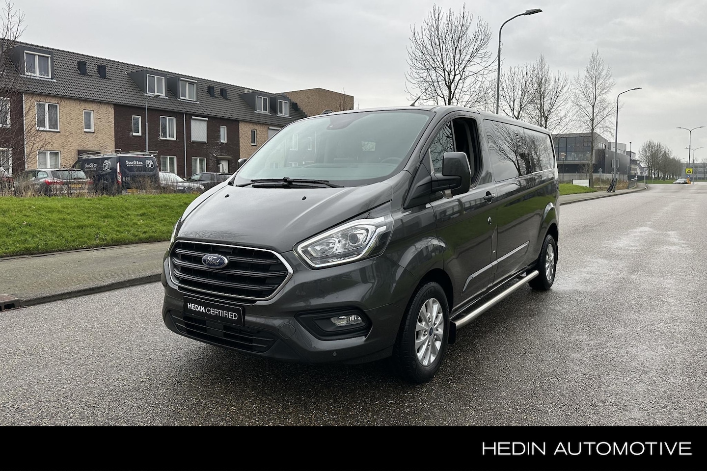 Ford Transit Custom - 300 L2H1 Limited Dubbel Cabine 130PK | 6 zits | Navigatie | Parkeersensoren | Trekhaak | S - AutoWereld.nl