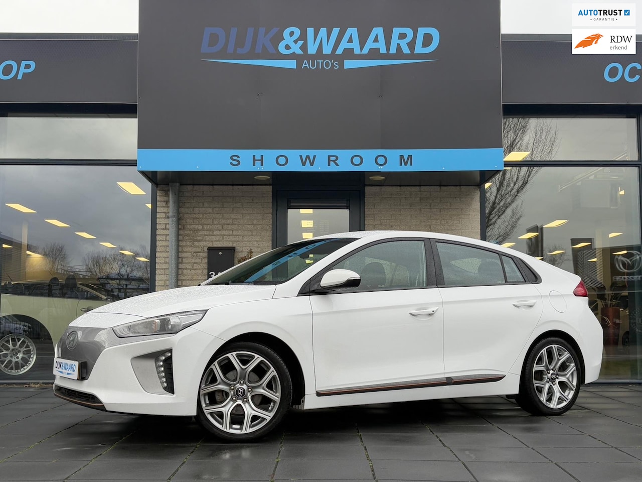 Hyundai IONIQ - Comfort EV NAVI | ACC | VIRTUAL DASH | NAVI | CAMERA - AutoWereld.nl