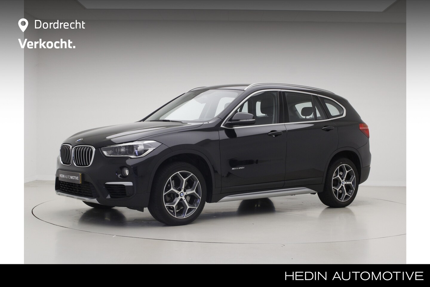 BMW X1 - sDrive20i xLine | Elec. verstb. stoelen | 18" | Stoelverwarming - AutoWereld.nl