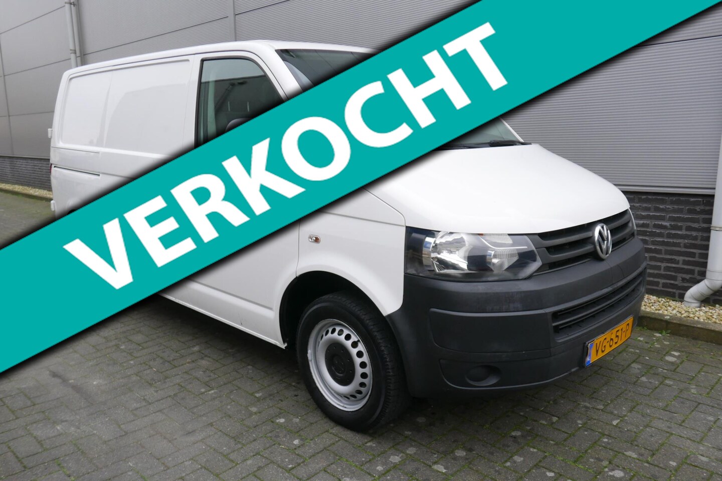 Volkswagen Transporter - 2.0 TDI L1H1 BM T800 Baseline AIRCO,TREKHAAK,208783 KM. - AutoWereld.nl