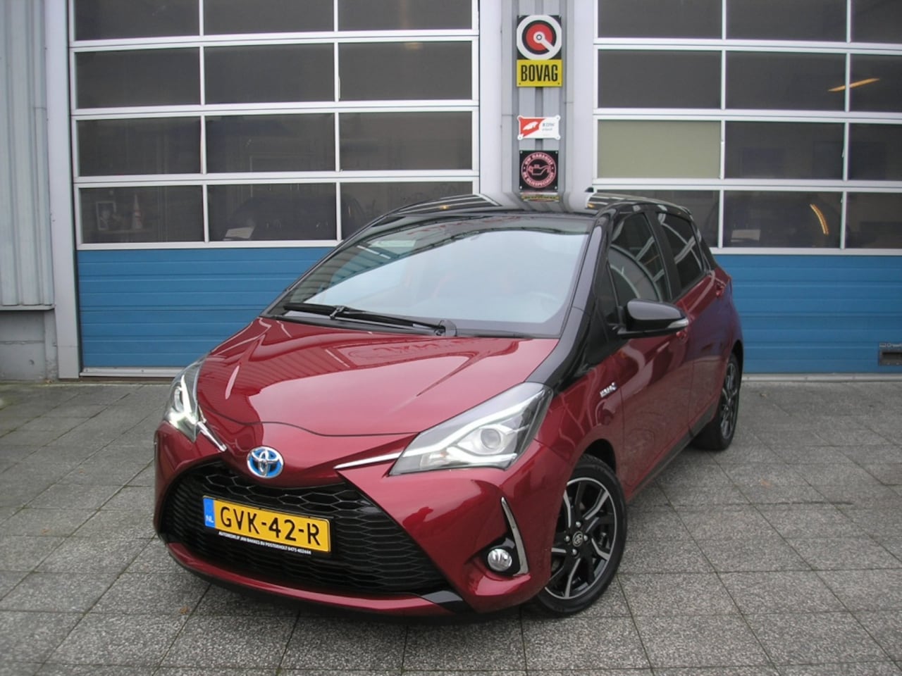 Toyota Yaris - 1.5 Hybride Bi-Tone navigatie/weinig km - AutoWereld.nl