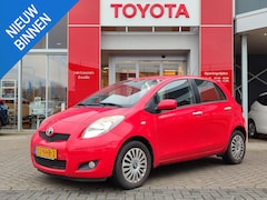 Toyota Yaris - 1.3 VVTi Aspiration TREKHAAK CLIMA NAVI PARK-SENSOREN BLUETOOTH EL-RAMEN/SPIEGELS NL-AUTO