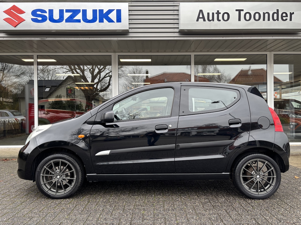 Suzuki Alto - 1.0 Celebration EASSS 1.0 Celebration EASSS - AutoWereld.nl