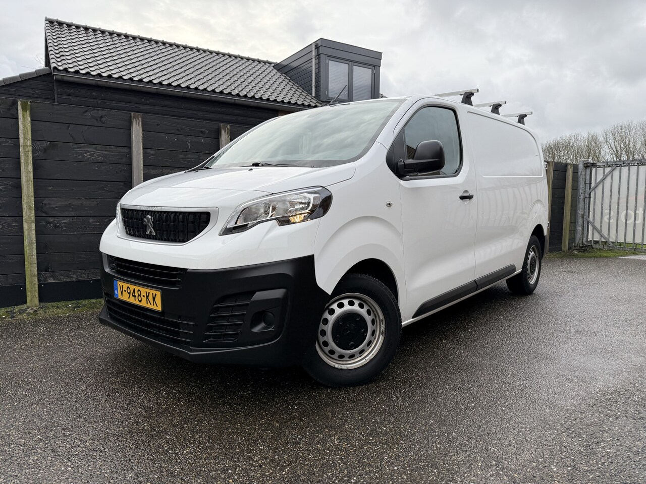 Peugeot Expert - 231L 2.0 BlueHDI 120 Pro 231L 2.0 BlueHDI 120 Pro - AutoWereld.nl