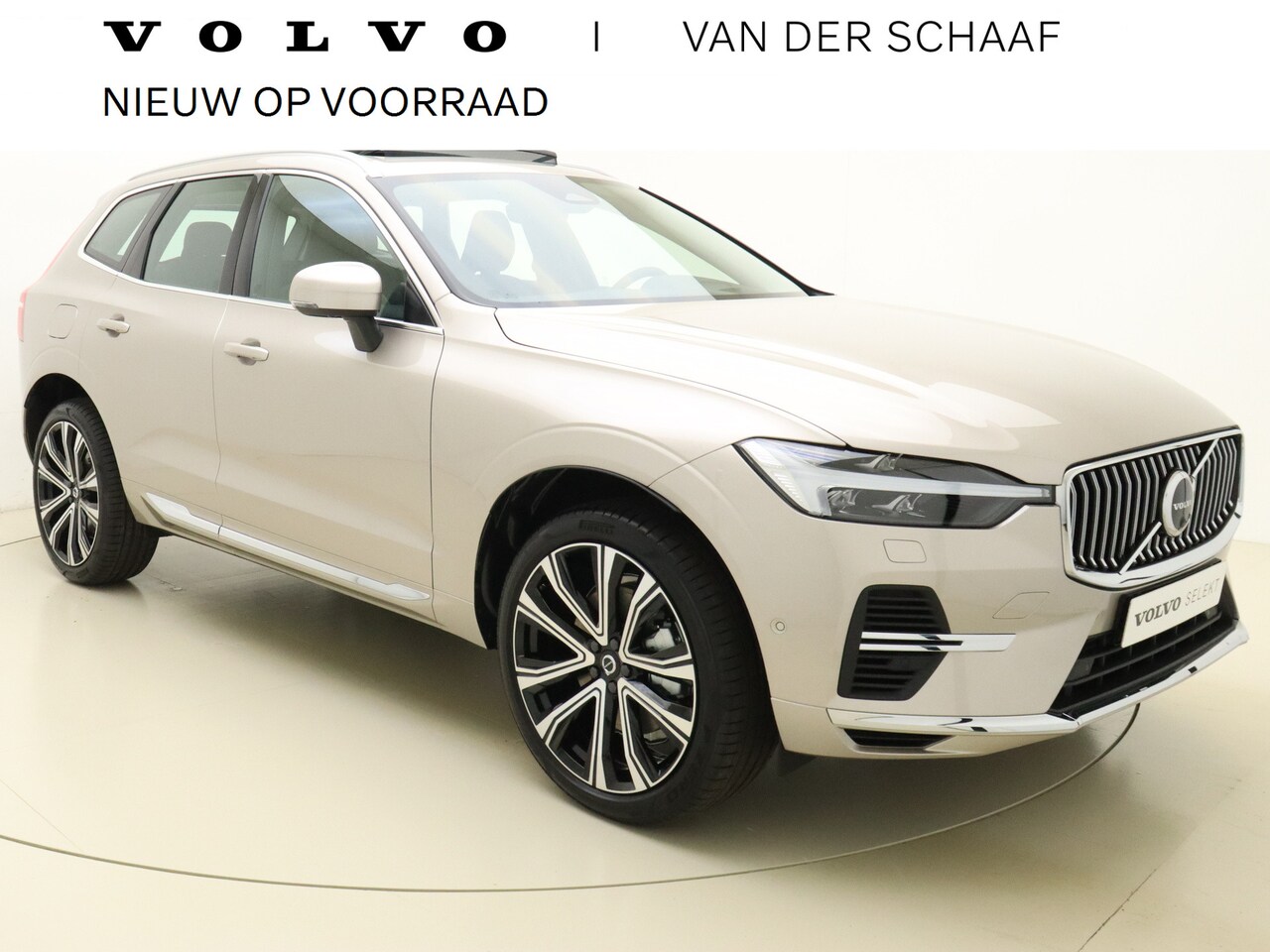 Volvo XC60 - T6 350pk AWD Ultimate Bright / NIEUW / DIRECT LEVERBAAR / Luchtvering / Dubbel glas / Mass - AutoWereld.nl