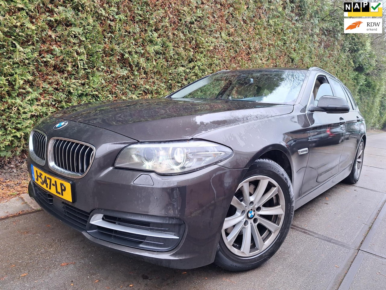 BMW 5-serie Touring - 520d Luxury Edition 520d Luxury Edition - AutoWereld.nl