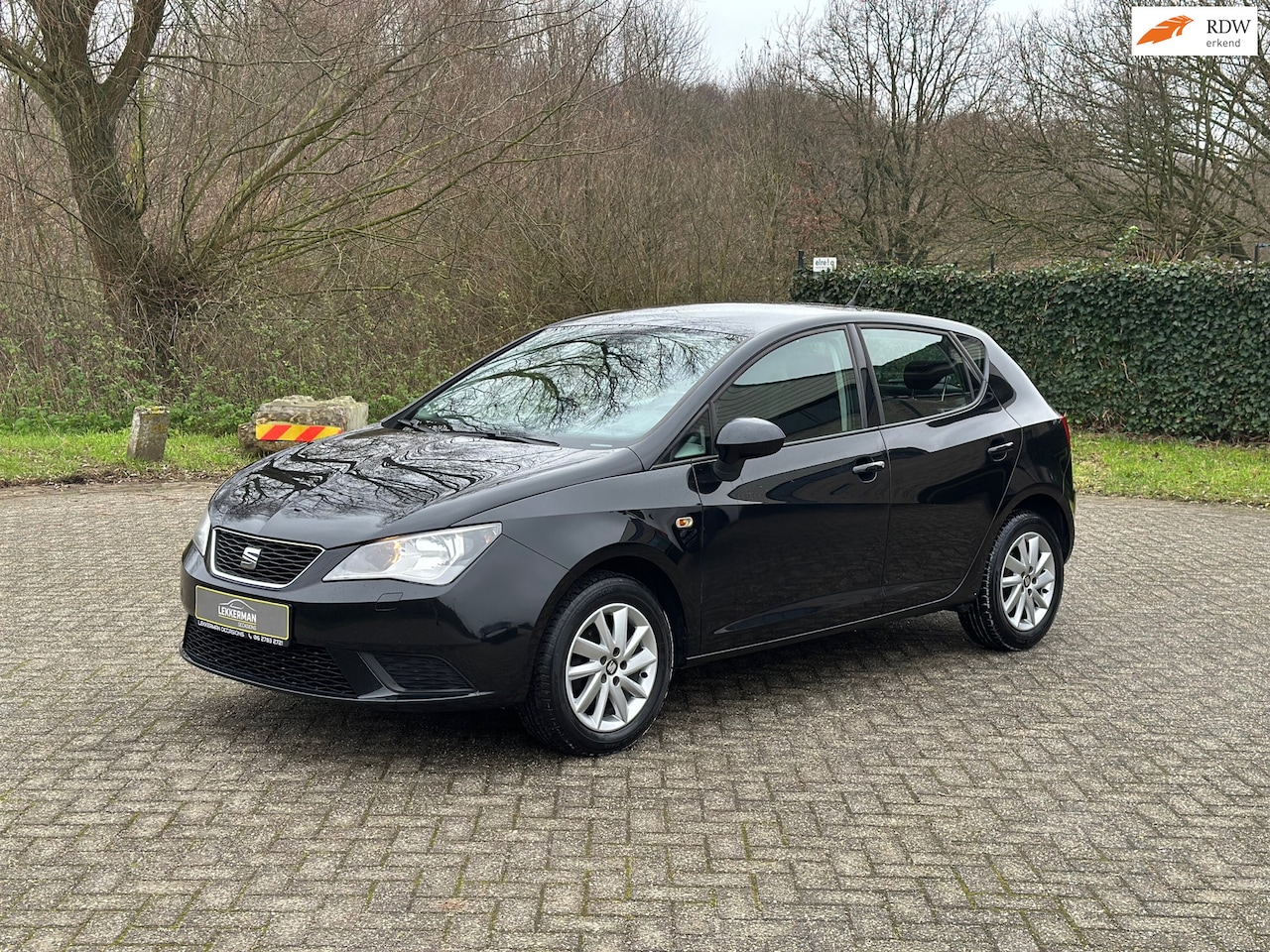 Seat Ibiza - 1.2 TSI Style CLIMA I STOELVER I NAVI I ZEER MOOI I 105PK - AutoWereld.nl