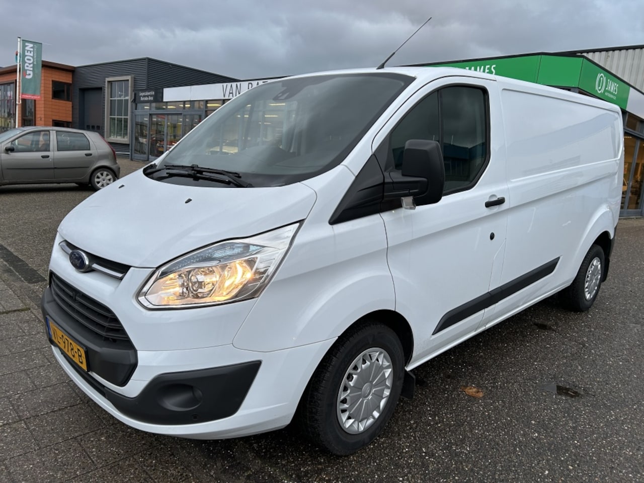 Ford Transit Custom - 290 2.2 TDCI L2H1 Trend 290 2.2 TDCI 125pk L2H1 Trend - AutoWereld.nl