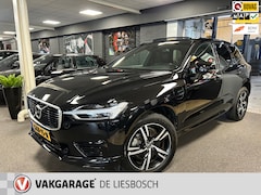 Volvo XC60 - 2.0 Recharge T8 AWD R-Design PHEV / Panorama -dak / stoel verwarming / trekhaak