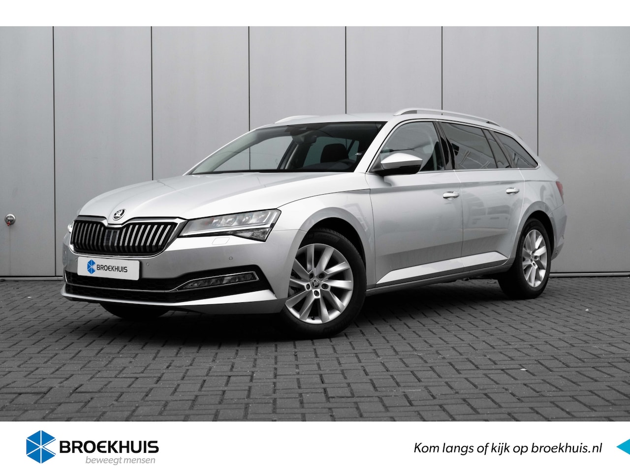 Skoda Superb Combi - 1.5 TSI 150PK DSG Aut. ACT Business Edition Plus | Acteruitrijcamera | ACC | 17'' LMV | LE - AutoWereld.nl