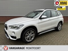 BMW X1 - sDrive20i Orange Edition III|Automaat|Leder|Camera|Head-Up|Carplay|Stoelverwarming|Trekhaa