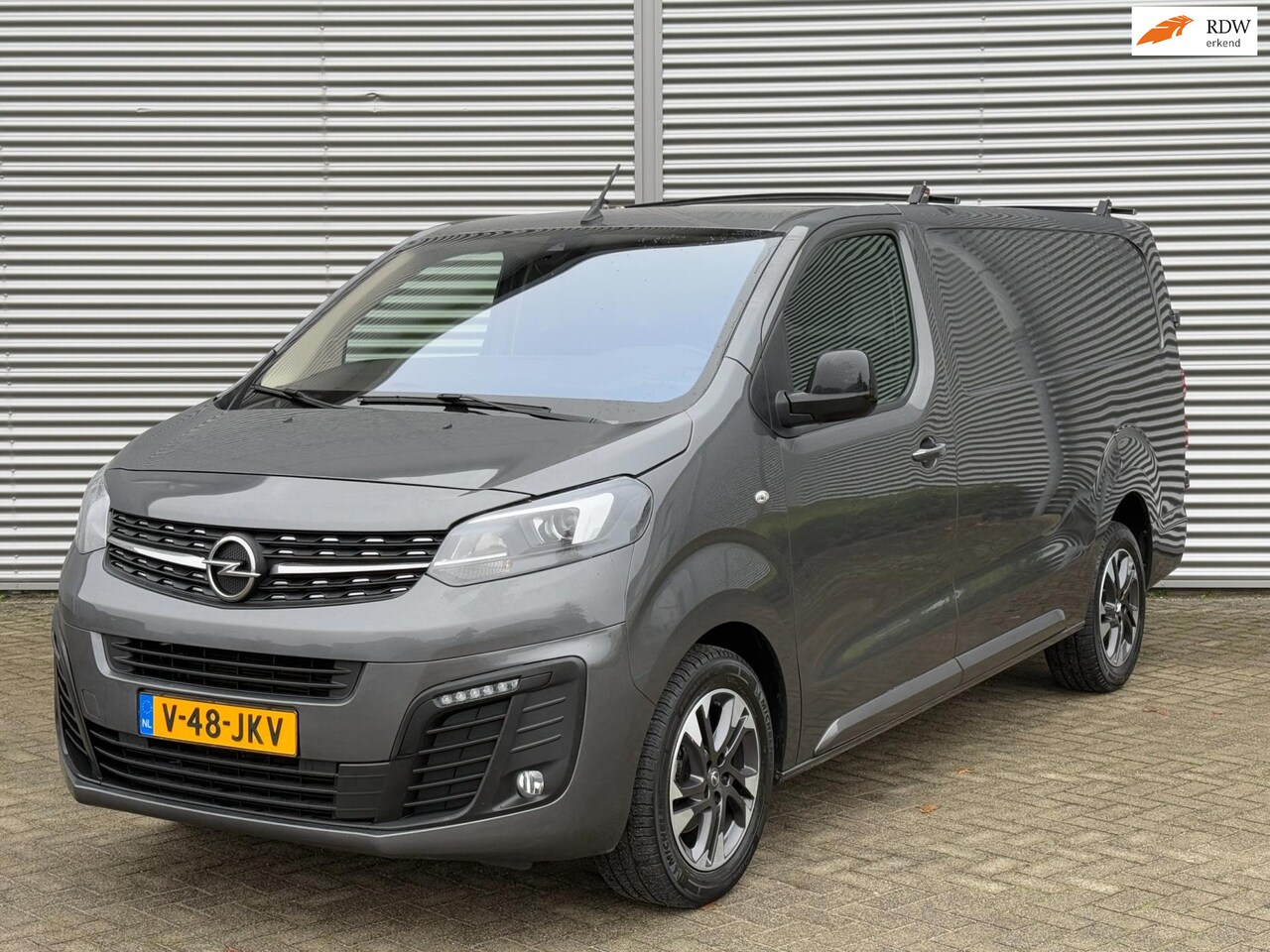 Opel Vivaro - 2.0 CDTI L3H1 180 Aut/ Clima/ Keyless/ Cruise/ Apple/ Trekhaak/ 3zits/ - AutoWereld.nl