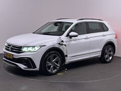 Volkswagen Tiguan - 1.4 TSI eHybrid R-Line Plug In Hybrid 245pk PHEV | Trekhaak af Fabriek | Adaptive Cruise |