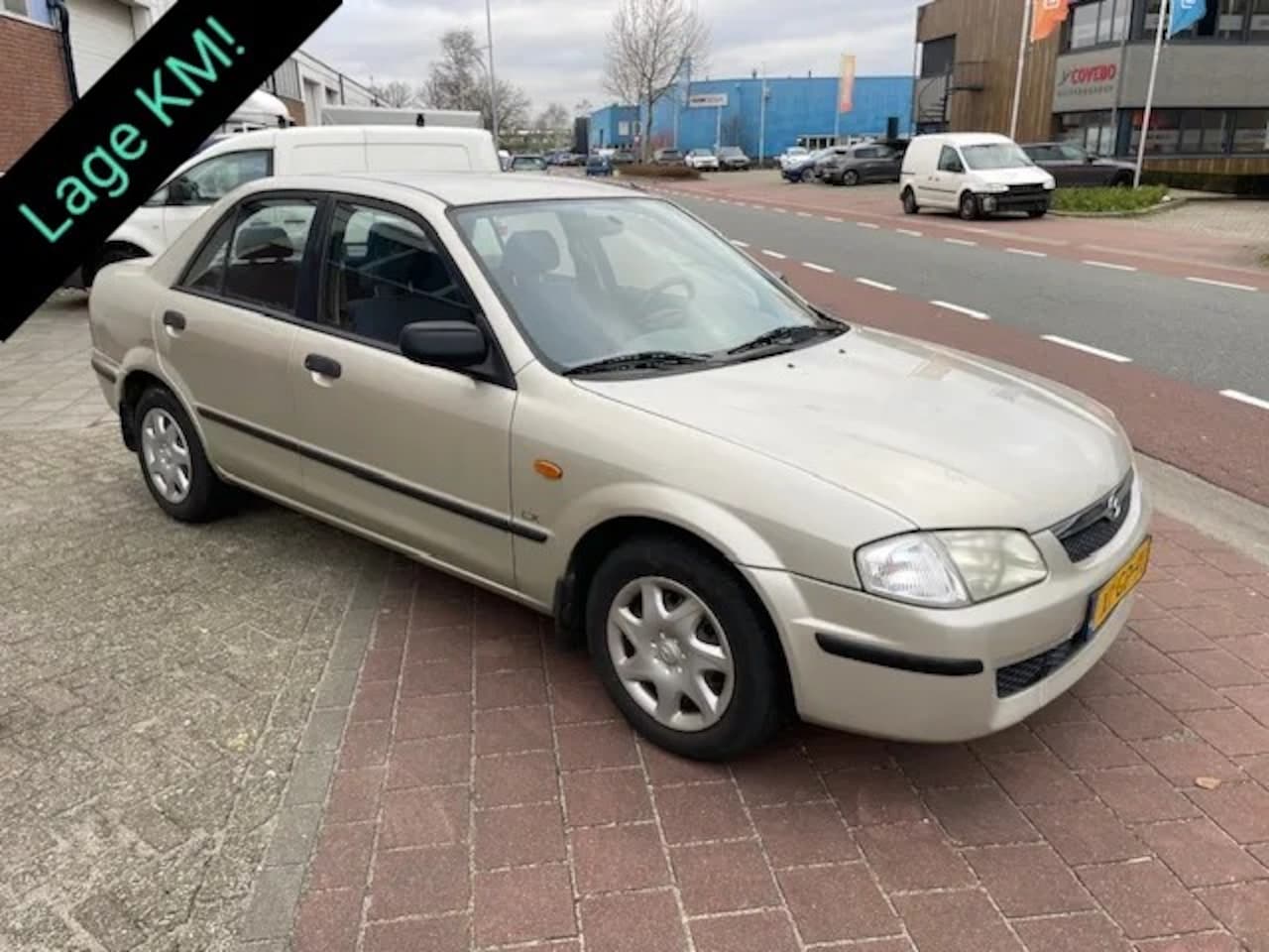 Mazda 323 - 1.5i LX BENZINE SEDAN 122.000KM! - AutoWereld.nl