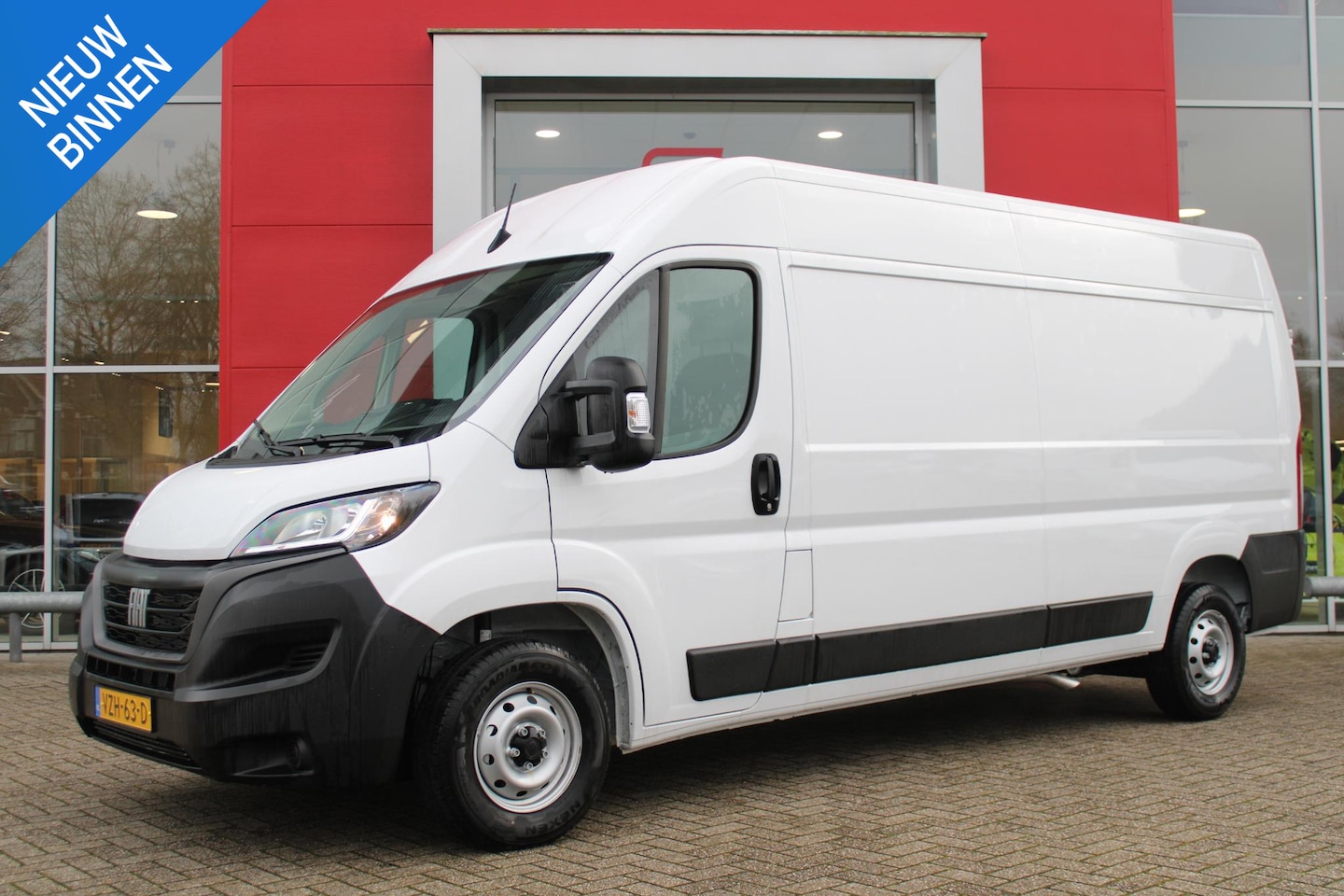 Fiat Ducato - 33 2.2 MultiJet 140PK L3H2 | ACHTERUITRIJ CAMERA | APPLE CARPLAY/ANDROID AUTO | 3-ZITS | C - AutoWereld.nl